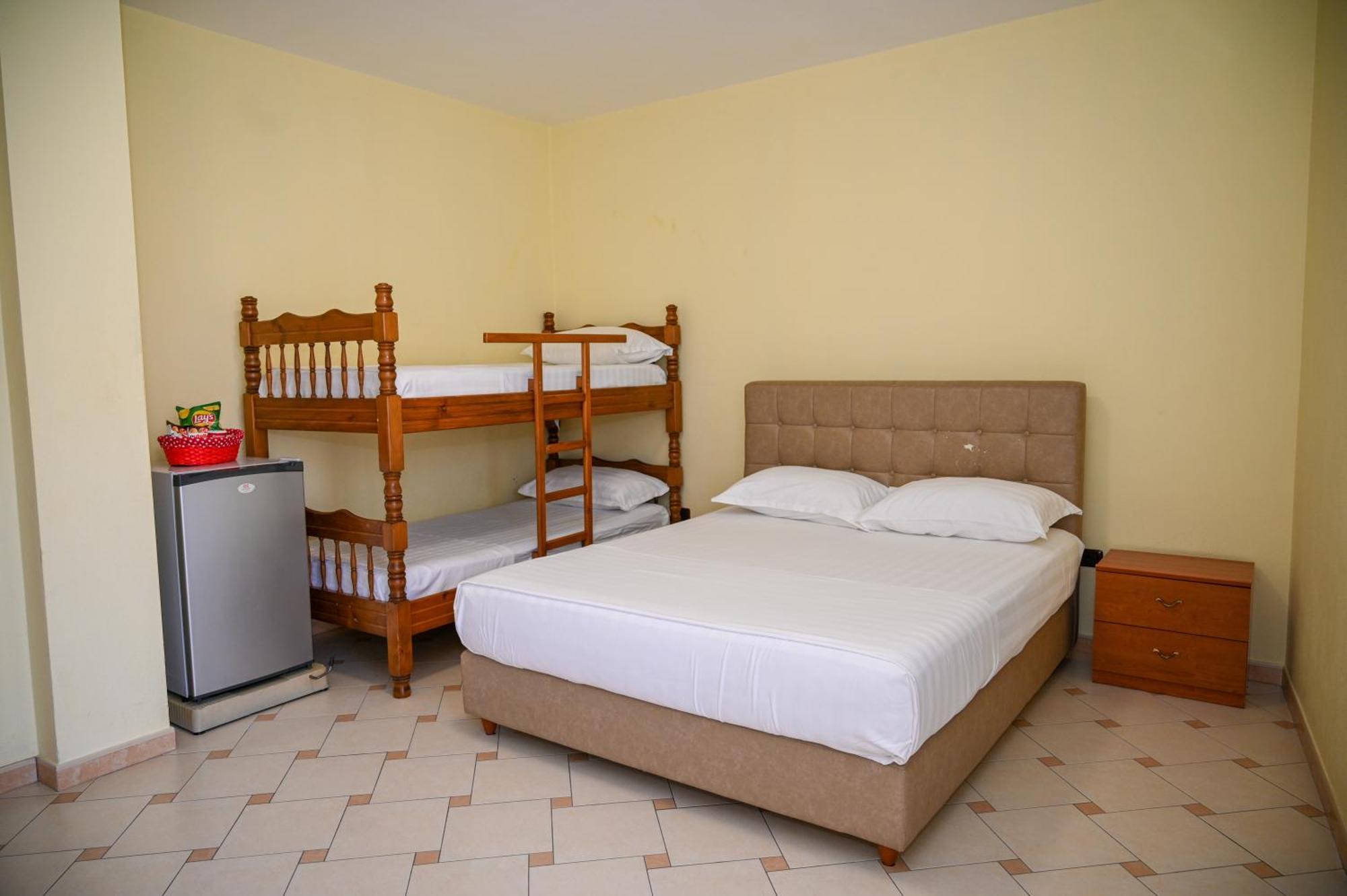 Hotel Vila Emes Durres Ngoại thất bức ảnh