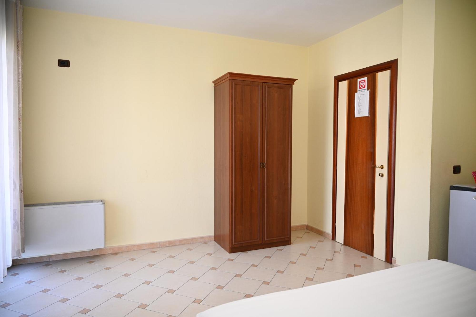 Hotel Vila Emes Durres Phòng bức ảnh