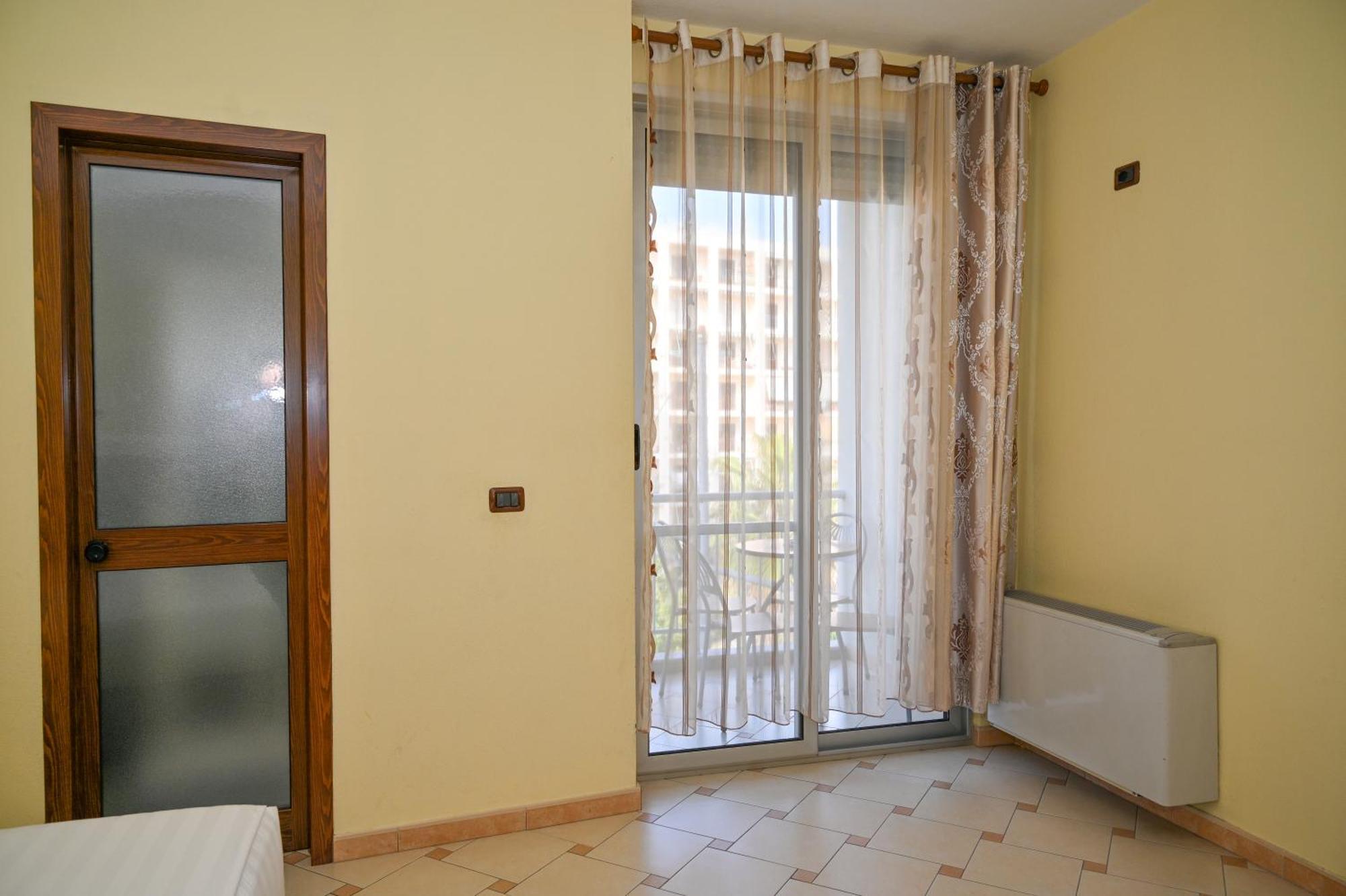 Hotel Vila Emes Durres Phòng bức ảnh