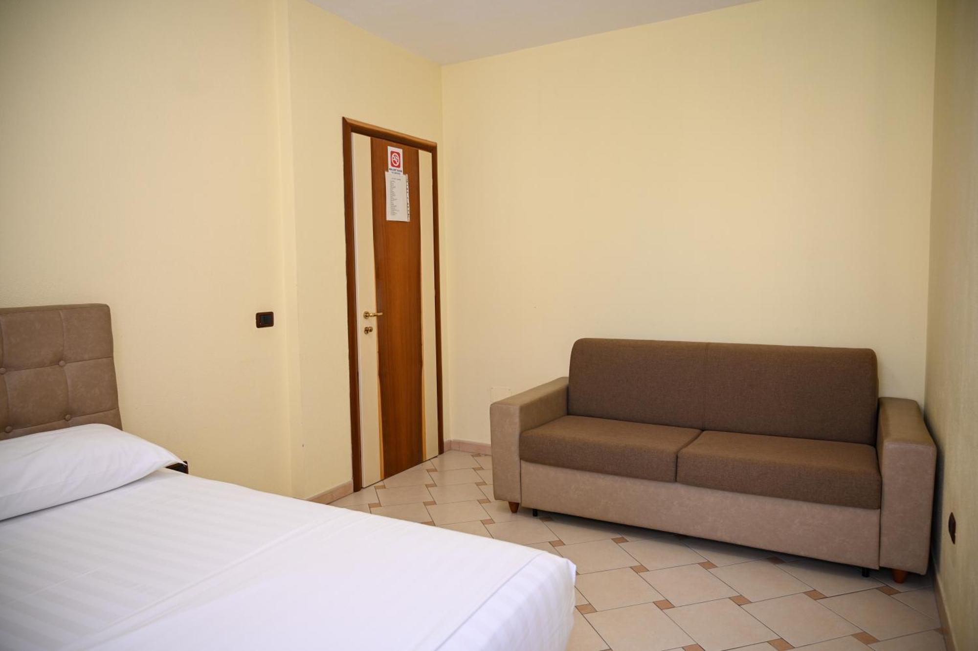 Hotel Vila Emes Durres Phòng bức ảnh