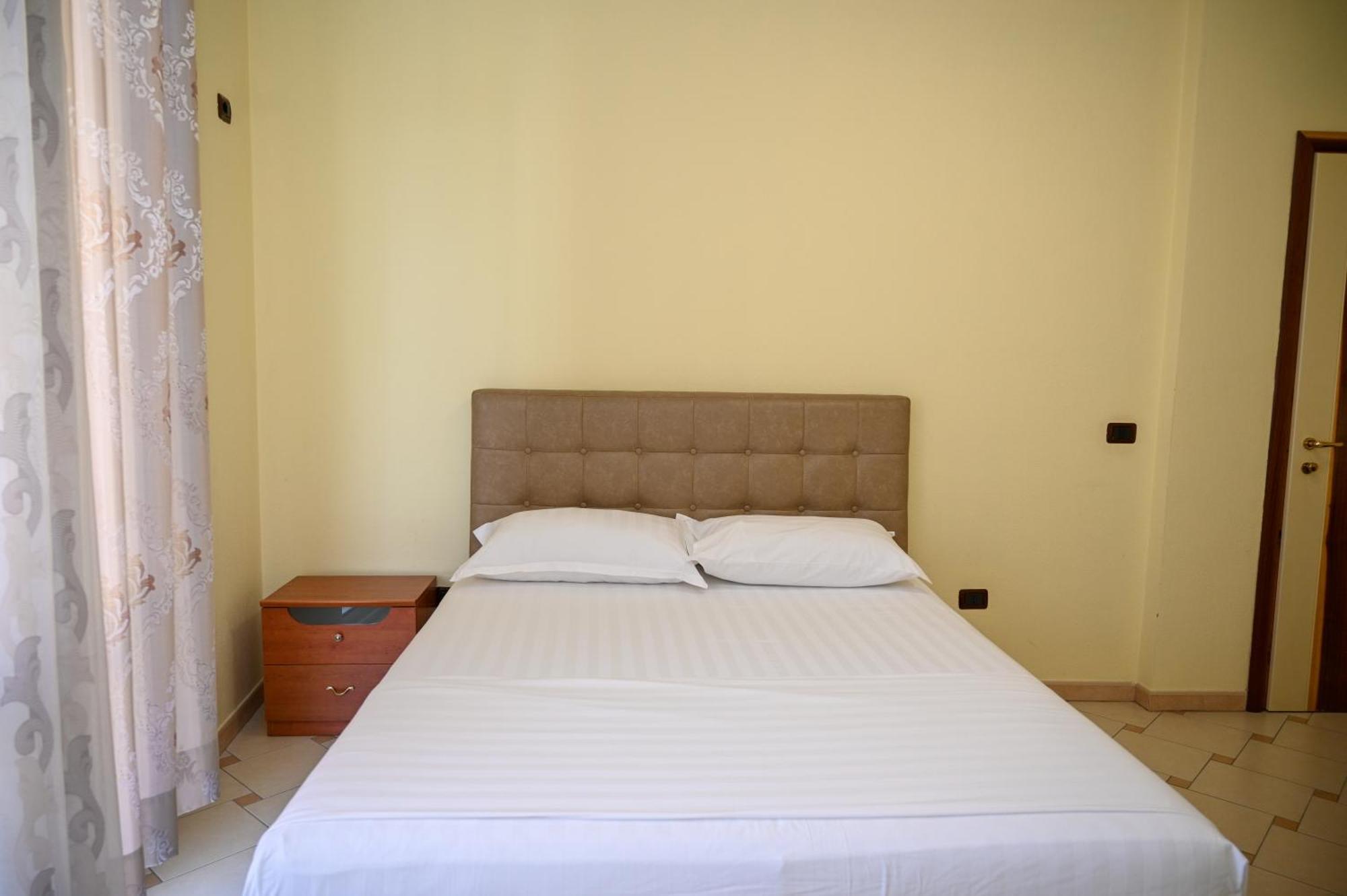 Hotel Vila Emes Durres Phòng bức ảnh