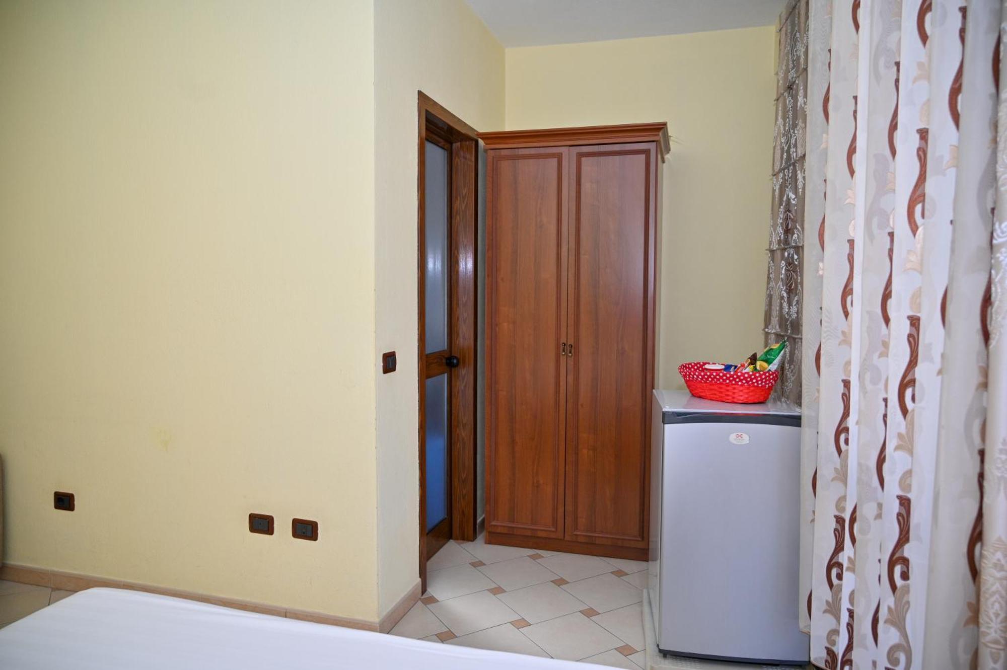 Hotel Vila Emes Durres Phòng bức ảnh
