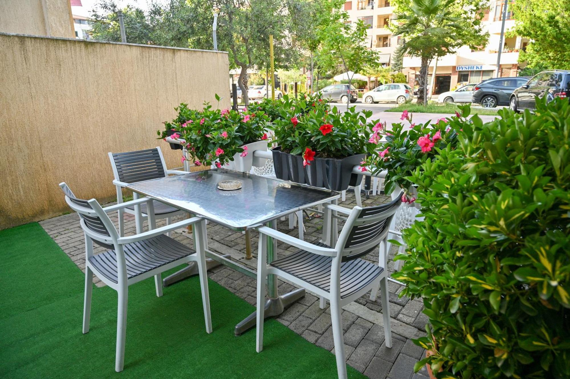 Hotel Vila Emes Durres Ngoại thất bức ảnh